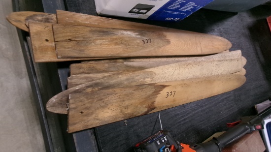 10- PELT STRETCHERS