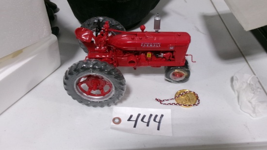 PRECISION FARMALL M TOY TRACTOR  w / BOX