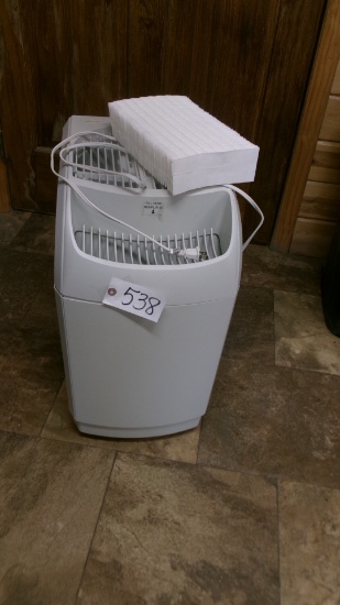 AIRCARE HUMIDIFIER  w/ new wick (filter) and 1 extra new wick