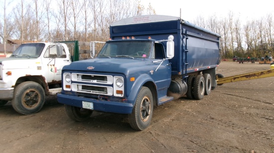 1968 CHEV.  C-60 TAG TANDEM w / 18' BOX & HOIST, 366, 4 X 2,  roll tarp, chains,  runs , +