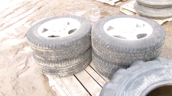 4-LT 265 / 60R / 20" TIRES/RIMS, off 2011 2500 HD CHEV.