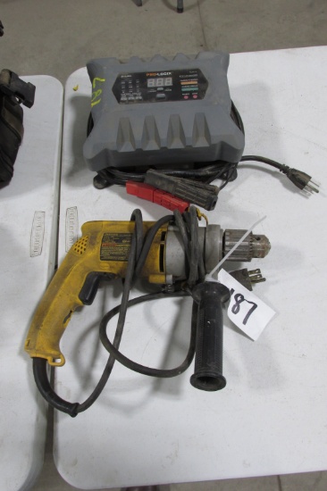 PRO LOGIX 6 & 12 VOLT BATTERY CHARGER & DEWALT DW 235 1 /2" CORDED DRILL