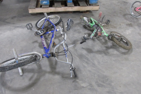 15" BOYS HUFFY & 12" BOYS HOT WHEELS