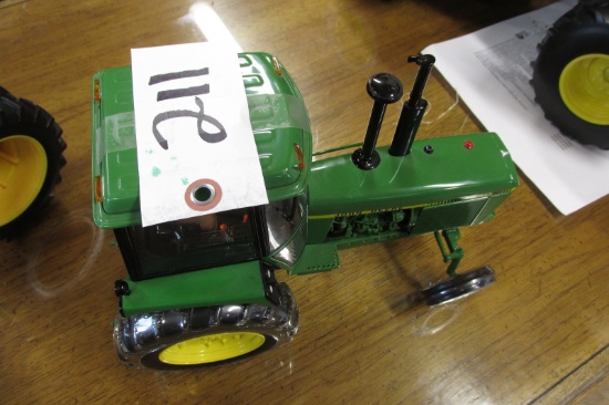 JOHN DEERE 4440. Ertl