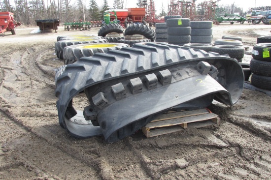1 - 30" TRACK FOR CAT CHALLENGER, hay feeder