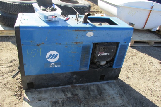 MILLER BOBCAT 225 8,000 WATT PORTABLE WELDER GENERATOR, Onan gas, elec. Start
