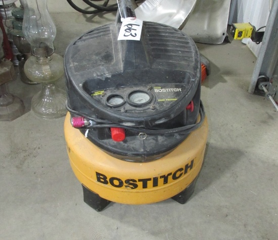 PORTABLE 110 VOLT BOSTITCH AIR COMPRESSOR