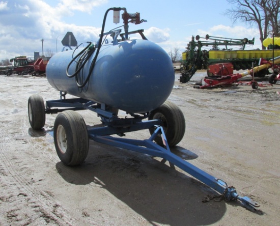1,000 GALLON FUEL TANK on TRAILER w / 12 VOLT FUEL PUMP