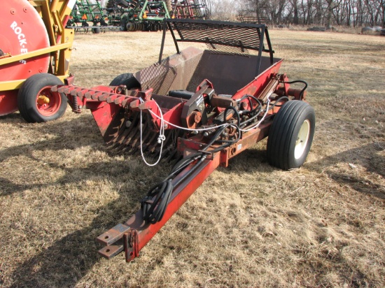 1980 DAKON REEL TYPE HYD DRIVE  ROCK PICKER. 4 yd. bucket