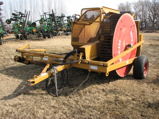 2015 HAYBUSTER HIGH LIFT H-3106 PTO ROCK PICKER w / 15' WINDROWER, exc. condition-low acres