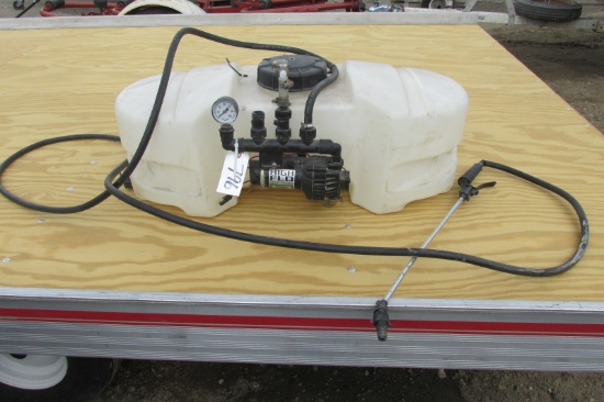 15 GALLON 12 VOLT SPRAYER w / WAND
