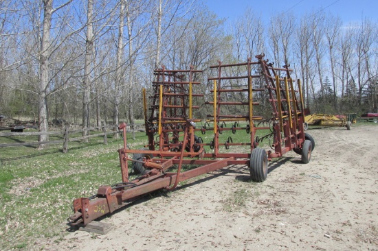 32' 2 RANK MELROE MULTI WEEDER some S tines missing