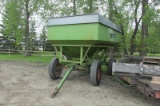 PARKER GRAVITY BOX on JOHN DEERE 1075 WAGON, 10.00 X 20