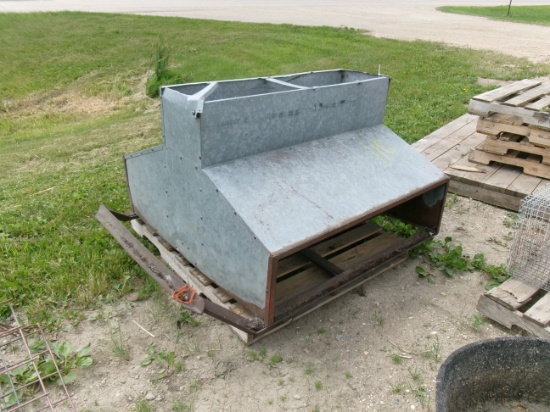 CHICKEN / PIG FEEDER & ROUND FEED TROUGH