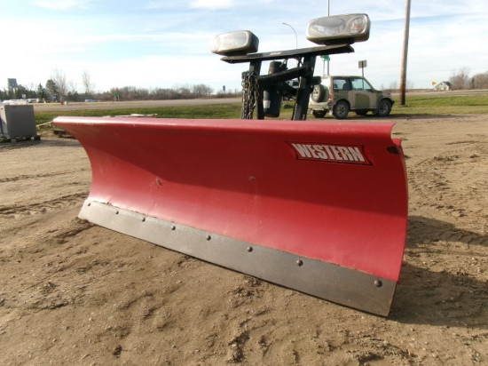 7 1/2' WESTERN ULTRA FINE SNOW PLOW, no  controls, works ok, KENT @ 218 760-6104