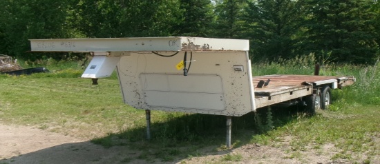30' 5TH WHEEL TANDEM AXLE FLATBED ( camper conversion ), elec. jack