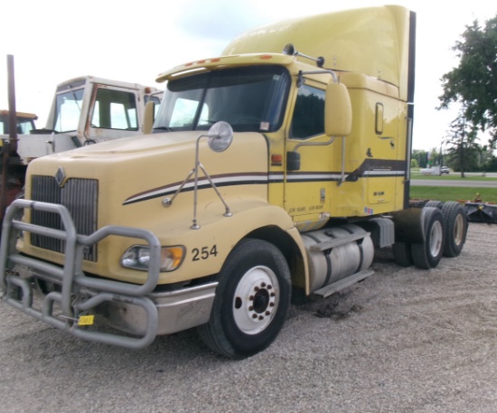 2000 Ihc Pro Sleeper Semi