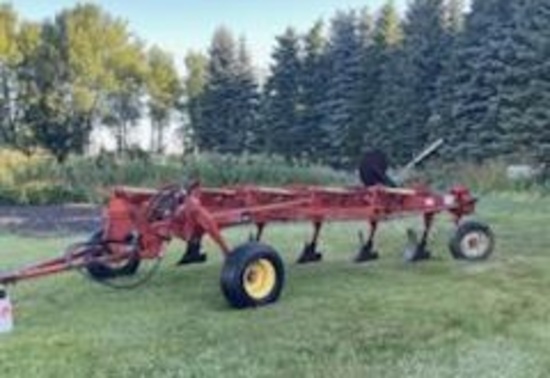 5-16" MELROE 911 AUTO RESET PLOW, very low acres, always shedded