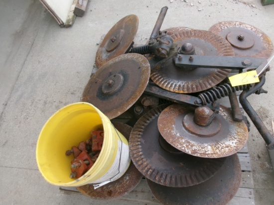 9-IHC SPRING LOADED COULTERS w / mounting. brackets ( 9 x your bid )
