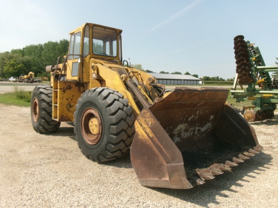 YALE LOADER, 3+ yd. bucket, Detroit V-71 diesel, 4 spd. hydro, 25" tires, Randy @ 218 329-2174