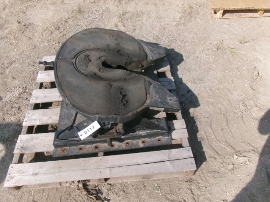 HOLLAND HD 5TH WHEEL PLATE