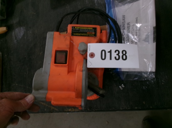 CHICAGO ELECTRIC 93213 CHAINSAW SHARPENER w / manual & extra grinding wheel