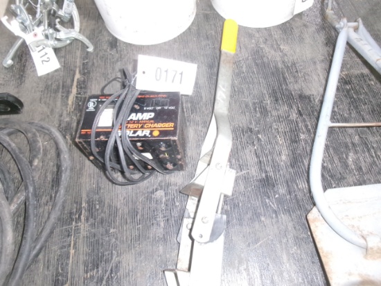 POP CAN SMASHER & 6 AMP BATTERY CHARGER
