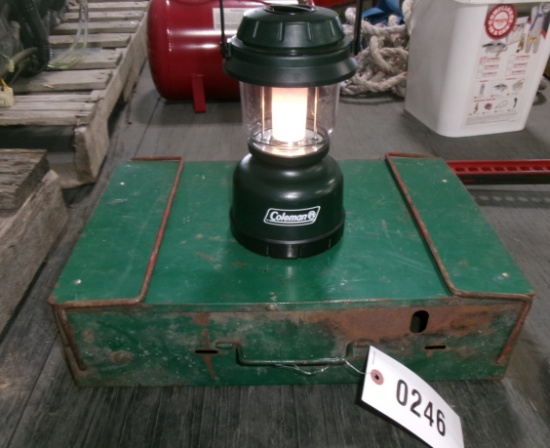 COLEMAN GRILL & LANTERN