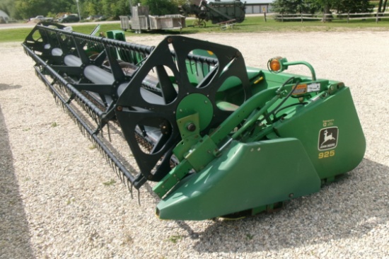 25' JOHN DEERE 925 FLEX HEAD