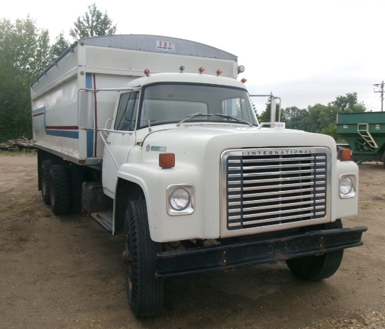 1974 IHC LOADSTAR 1800 TWIN SCREW