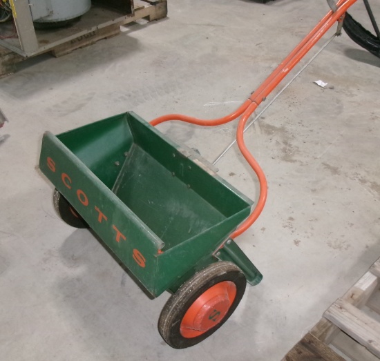SCOTT LAWN SPREADER