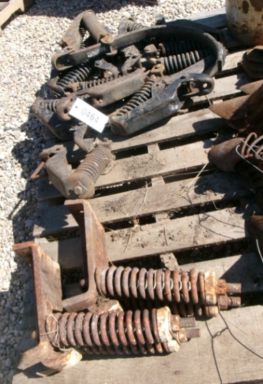 1-COMPLETE JOHN DEERE FIELD CULTIVATOR ASSEMBLY & OTHER INCOMPLETE SHANK ASSEMBLIES