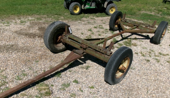 4 -WHEELED JOHN DEERE WAGON