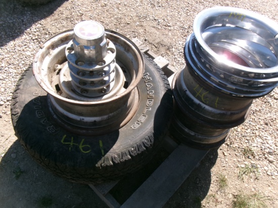 4-CHEV. RALLY RIMS 6 BOLT, center caps & rings