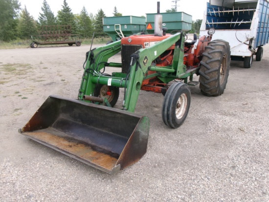 ALLIS CHALMERS D-17 SERIES IV w / JOHN DEERE 148 6' LOADER, 3 pt., 2 remotes, runs ok