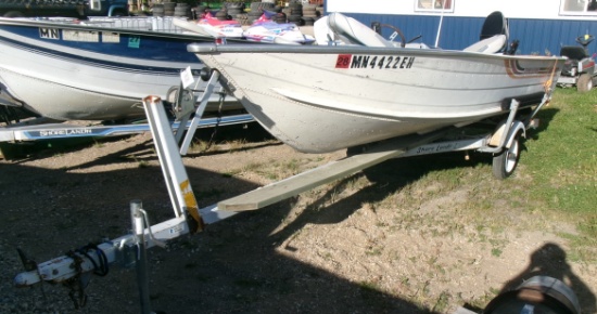 16' SEA NYMPH FISHING BOAT, 40 H.P. MERC