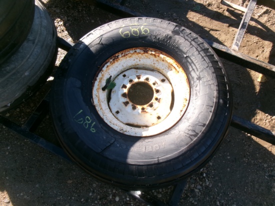 10.00 x 15" IMPLEMENT TIRE on 6 BOLT RIM
