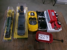 JOHN DEERE PICKUP & SKID LOADER, JOHN DEERE SEMI w / load