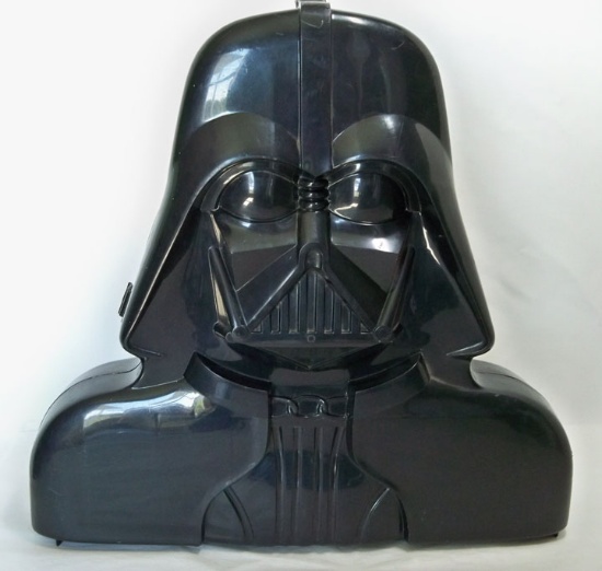 Darth Vader Plastic Collector's Case With 31 Figures & 17 Weapons