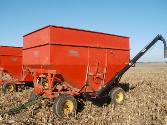 Kill Bro 375 gravity flow wagons on JD 1075 gears;