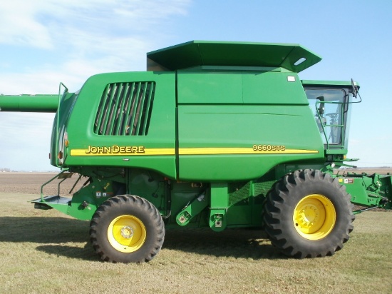 2005 JD 9660 combine