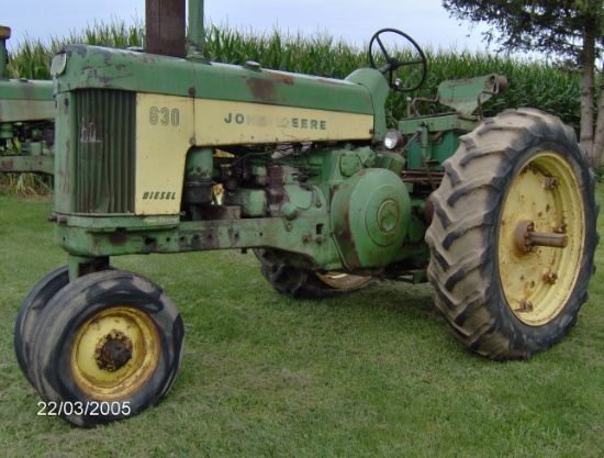 JD 630 tractor