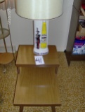 End Table w/lamp