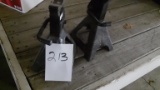 Jack stands