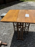 wicker/oak drop leaf gate leg table 24