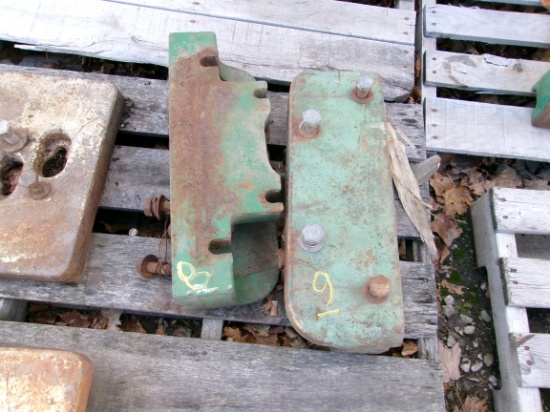 Oliver Weight Bracket