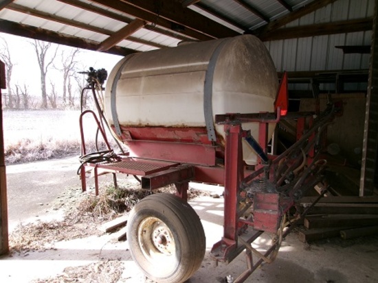 500 Gal. Single Axle, Pull Type Sprayer
