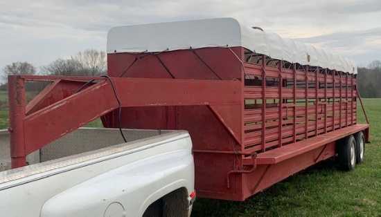 Wil-Ro 22' Gooseneck Cattle Trailer