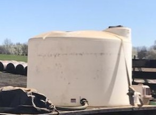 1550 Gallon Water Tank