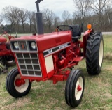 International 384 Tractor